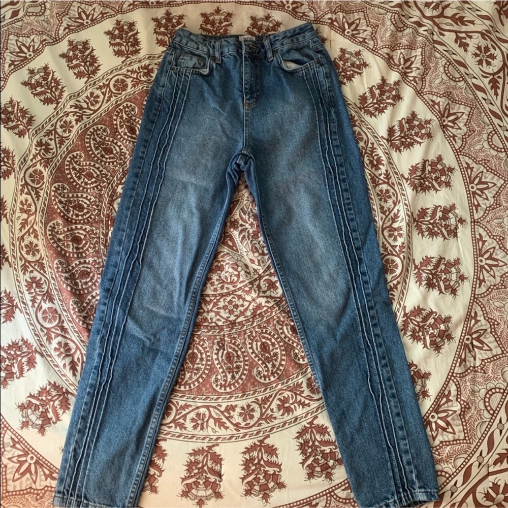 BDG Mom Pintuck Jean